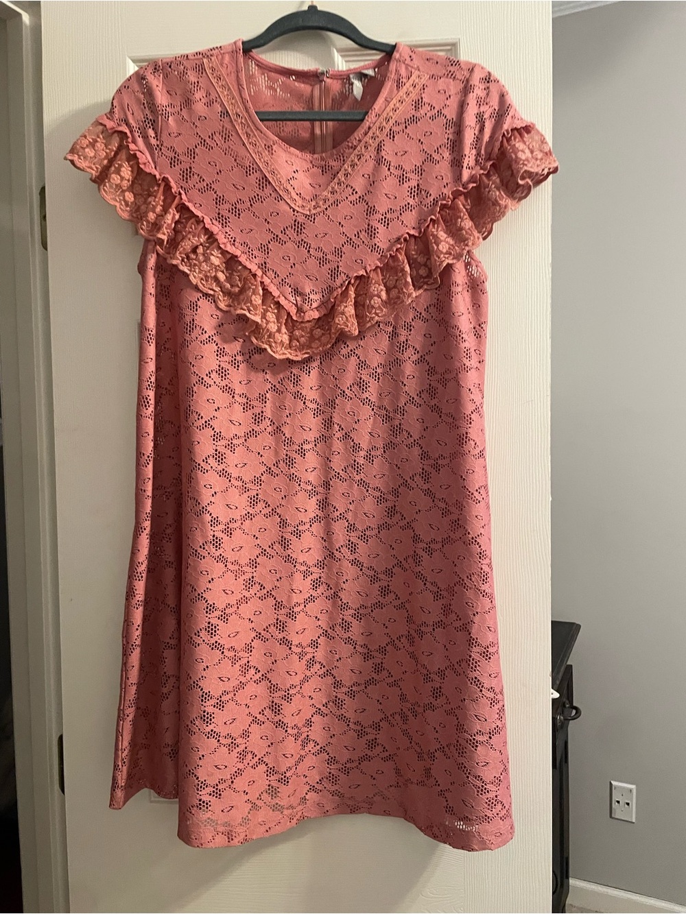 Women's Pink Lace Ruffle dress